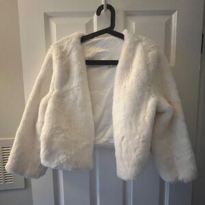 White fur shrug